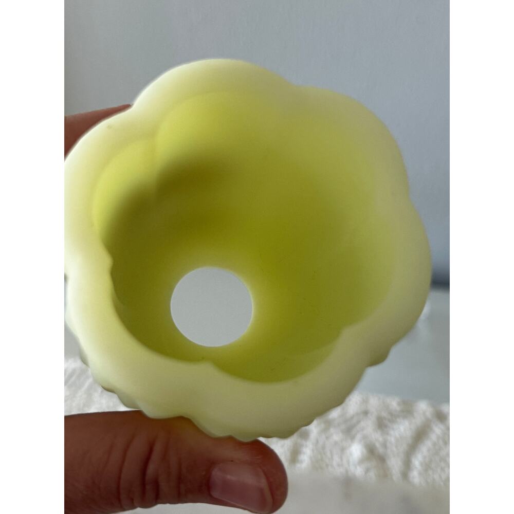 Custard Uranium Glass Hobnail Fairy Lamp Satin UV Reactive Glow - Picture 11 of 13